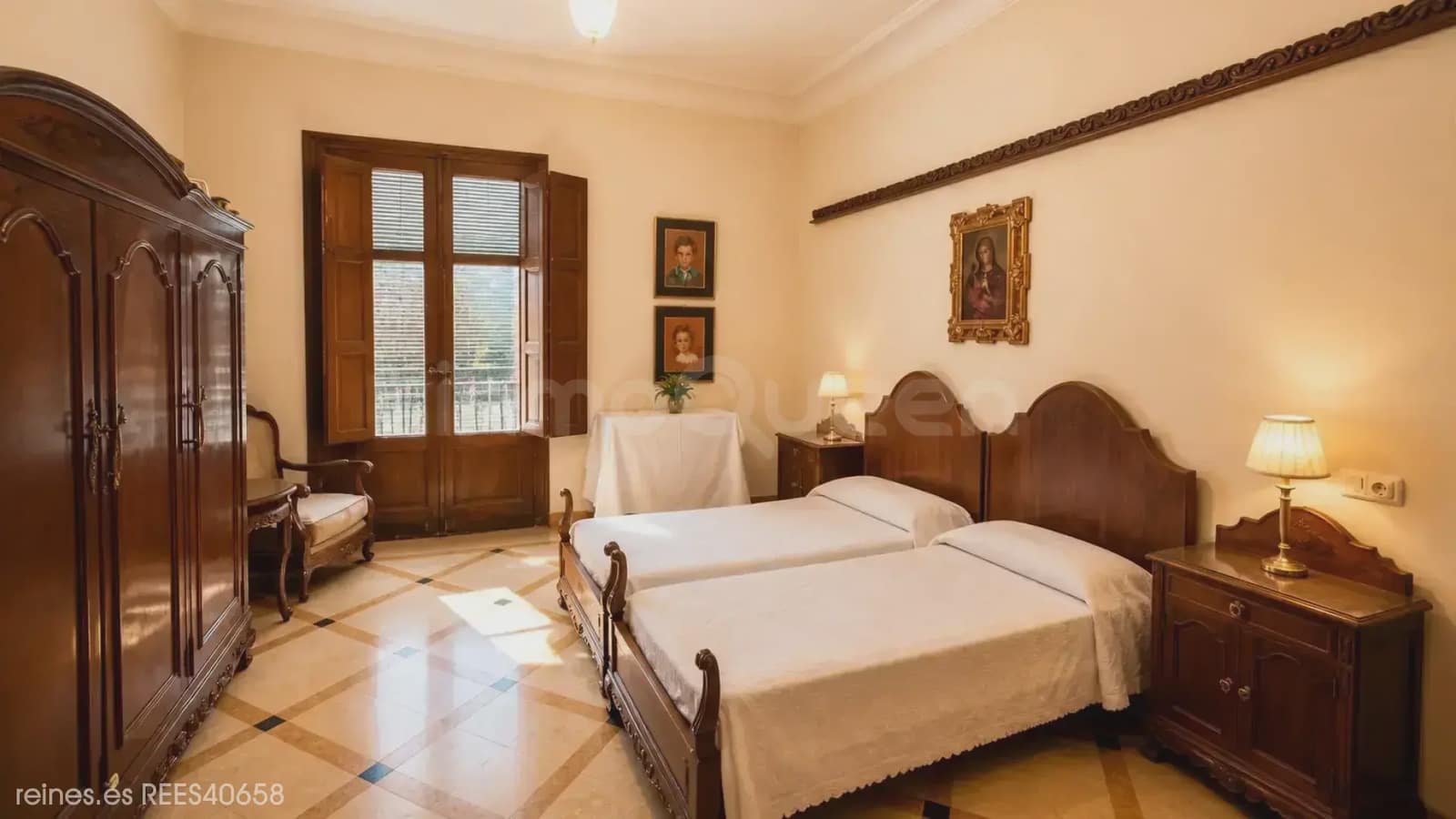 24 bedroom Villa for sale in Calamocha - € 550,000 (Ref: 9819727)