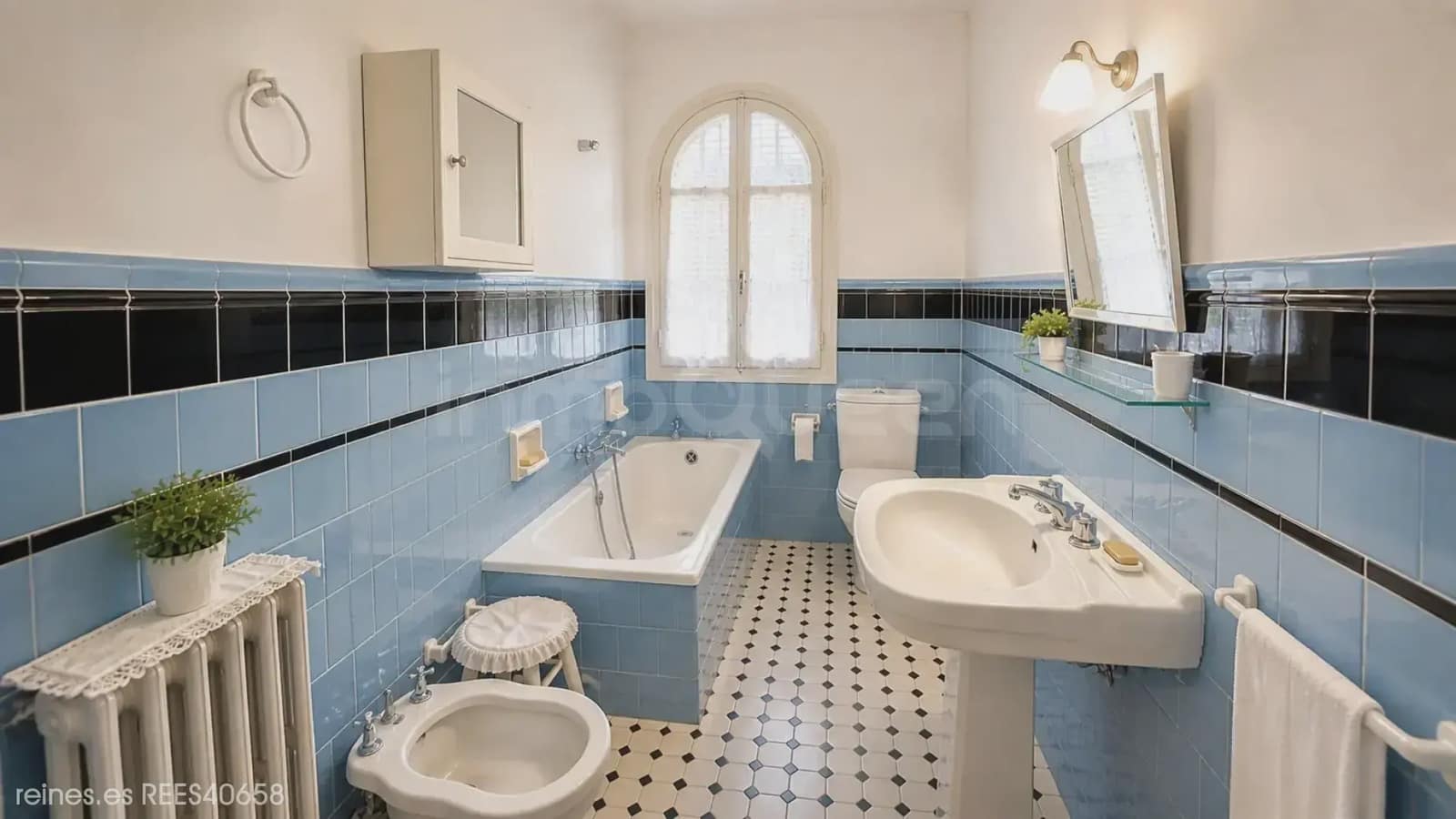 24 bedroom Villa for sale in Calamocha - € 550,000 (Ref: 9819727)
