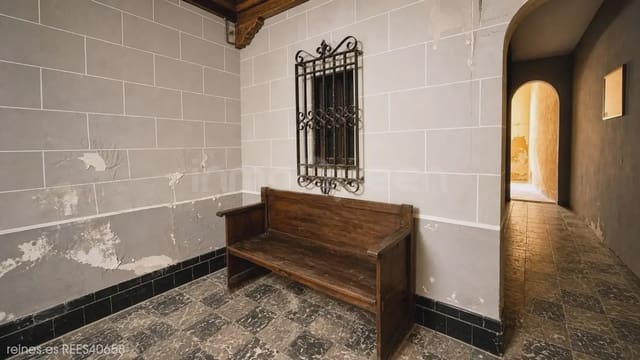 24 bedroom Villa for sale in Calamocha - € 550,000 (Ref: 9819727)