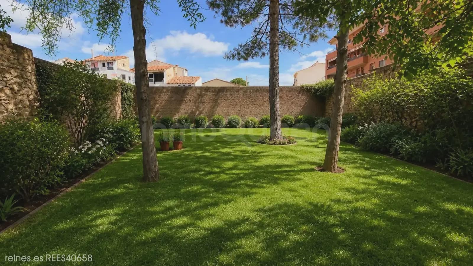 24 bedroom Villa for sale in Calamocha - € 550,000 (Ref: 9819727)