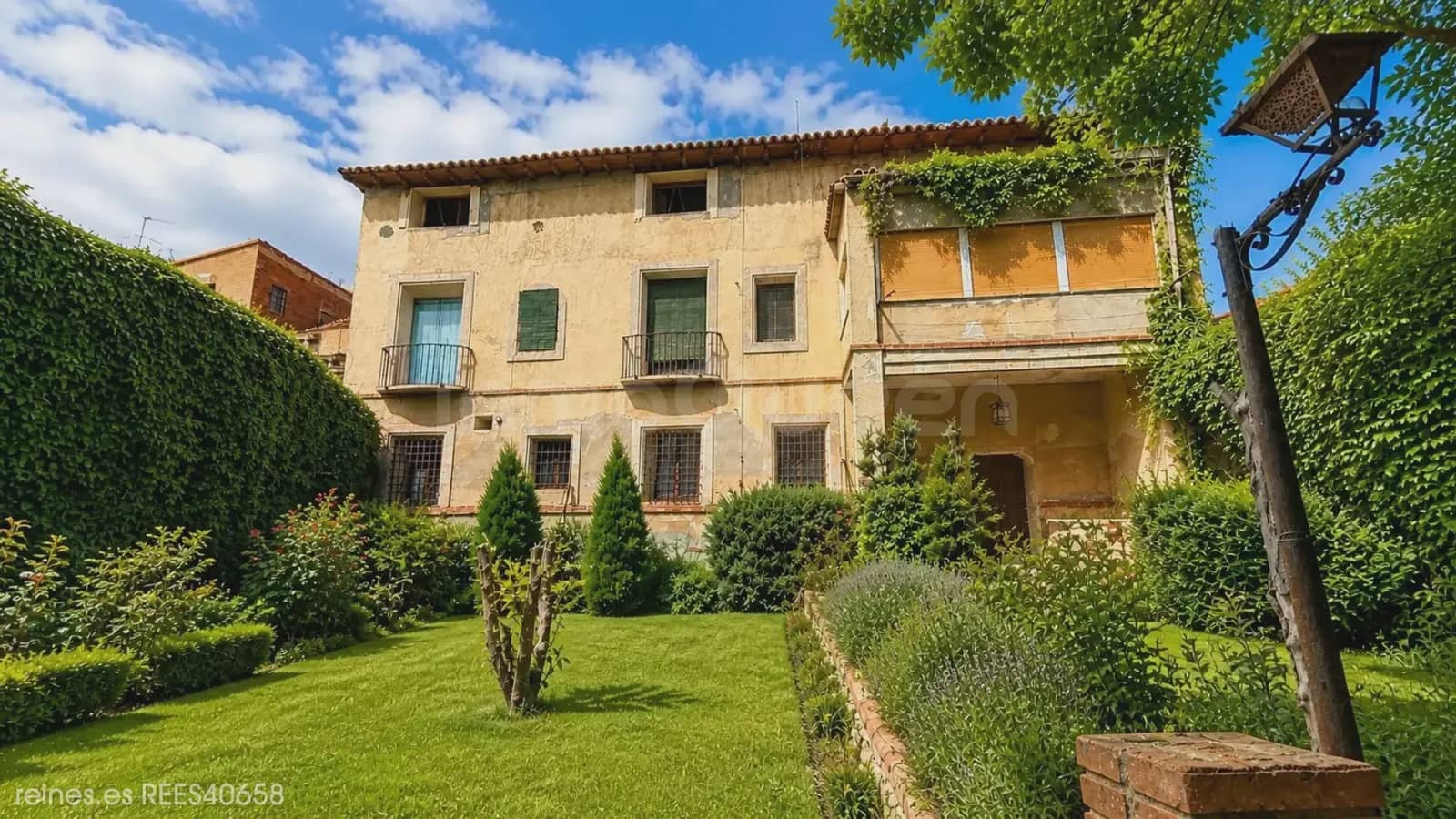 24 bedroom Villa for sale in Calamocha - € 550,000 (Ref: 9819727)