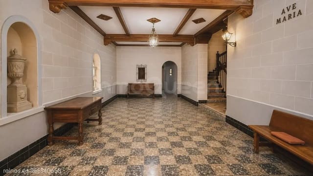 24 bedroom Villa for sale in Calamocha - € 550,000 (Ref: 9819727)