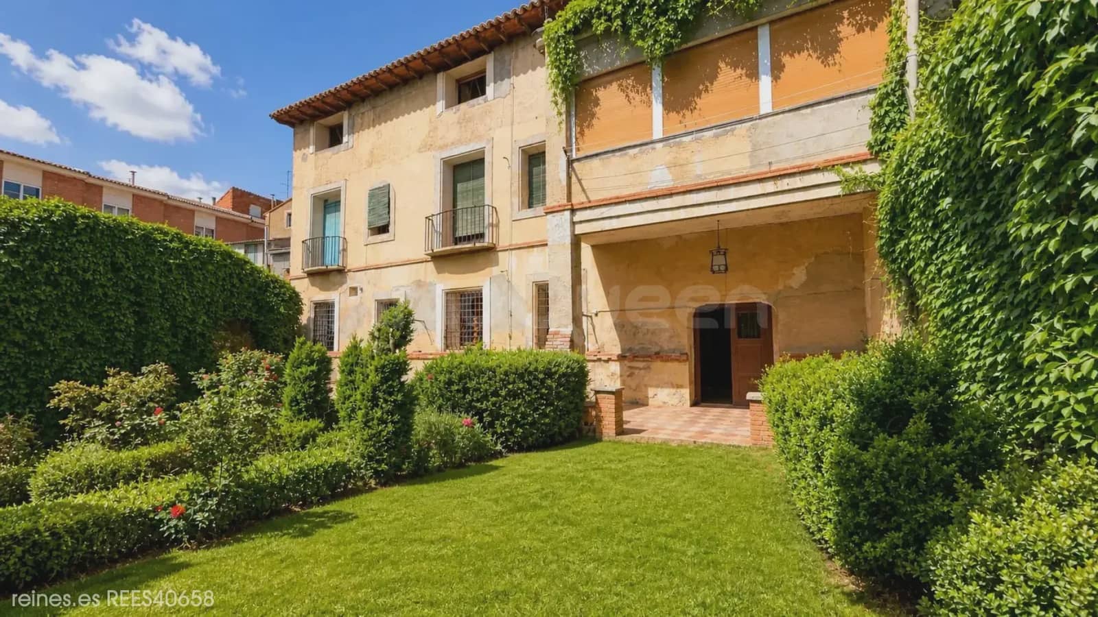 24 bedroom Villa for sale in Calamocha - € 550,000 (Ref: 9819727)
