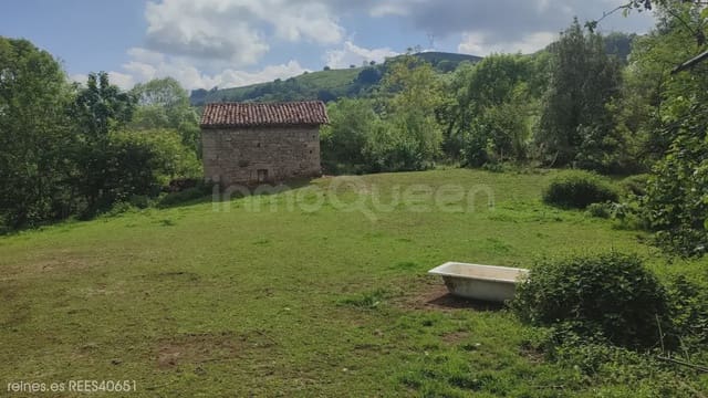Grunde uden byggetilladelser til salg i Grado - € 19.000 (Ref: 9820876)