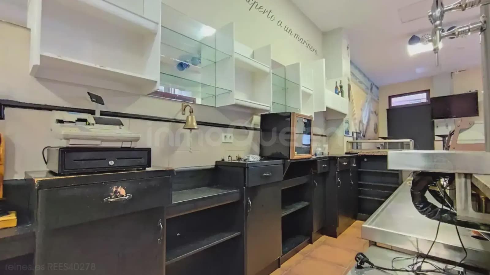 Business for sale in Mieres - € 130,000 (Ref: 9826049)