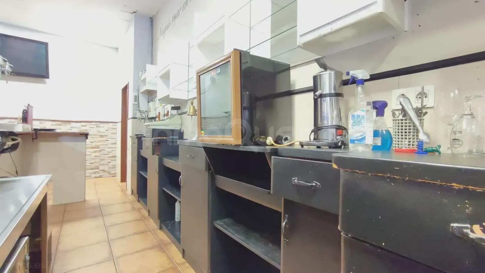 Business for sale in Mieres - € 130,000 (Ref: 9826049)