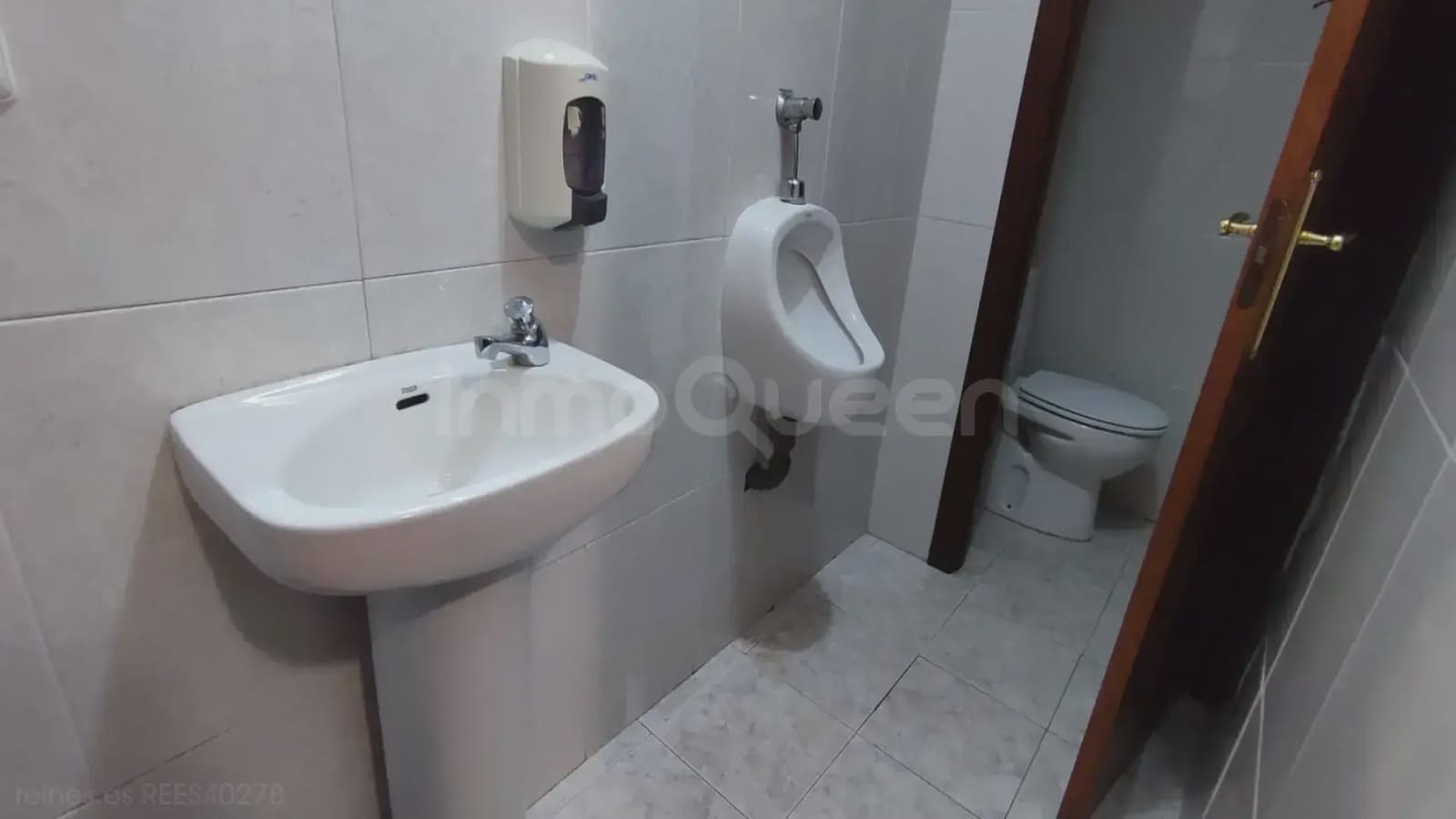 Business for sale in Mieres - € 130,000 (Ref: 9826049)