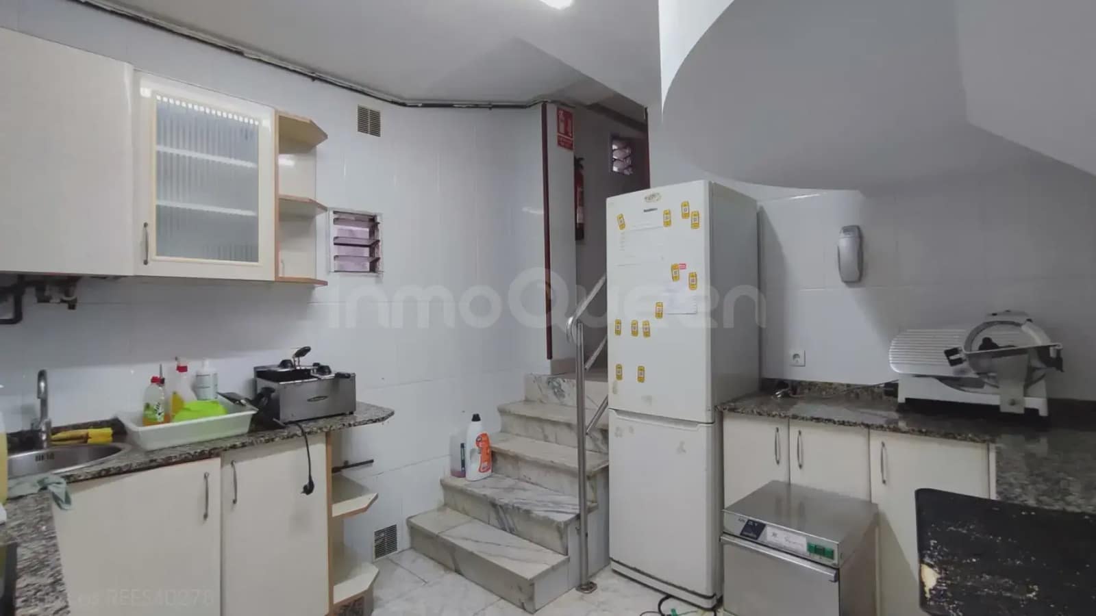 Business for sale in Mieres - € 130,000 (Ref: 9826049)
