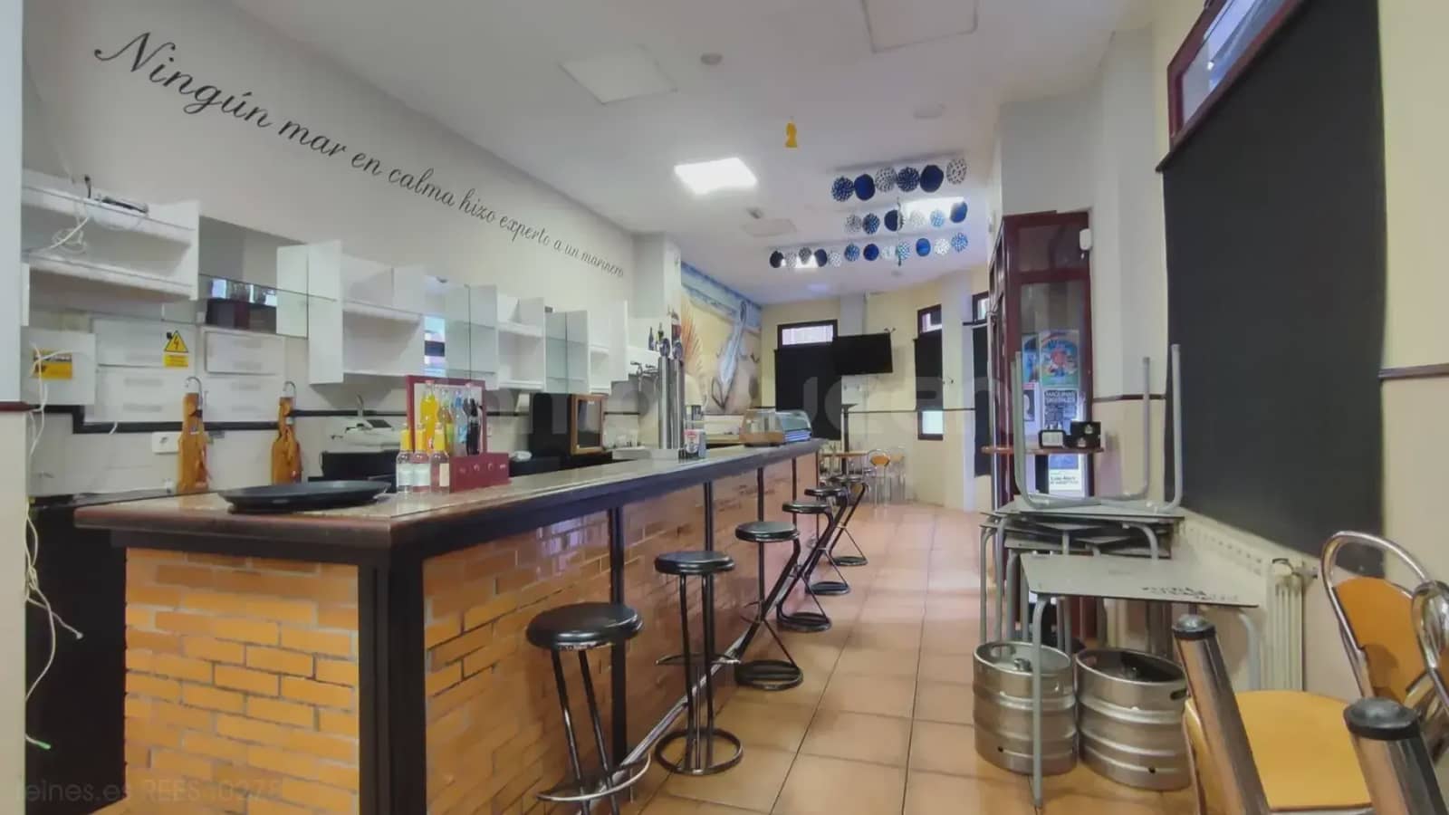 Business for sale in Mieres - € 130,000 (Ref: 9826049)