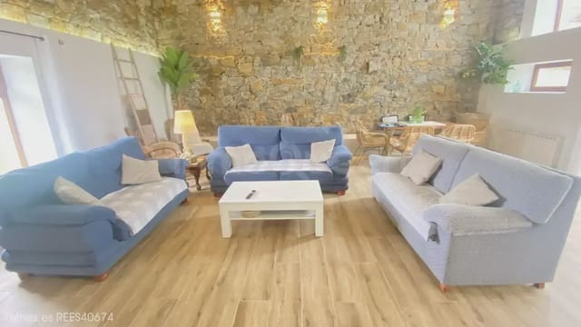 6 chambre Finca/Maison de Campagne à vendre à Alfoz de Lloredo avec garage - 599 000 € (Ref: 9828033)