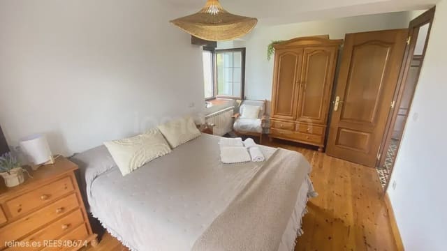 6 chambre Finca/Maison de Campagne à vendre à Alfoz de Lloredo avec garage - 599 000 € (Ref: 9828033)