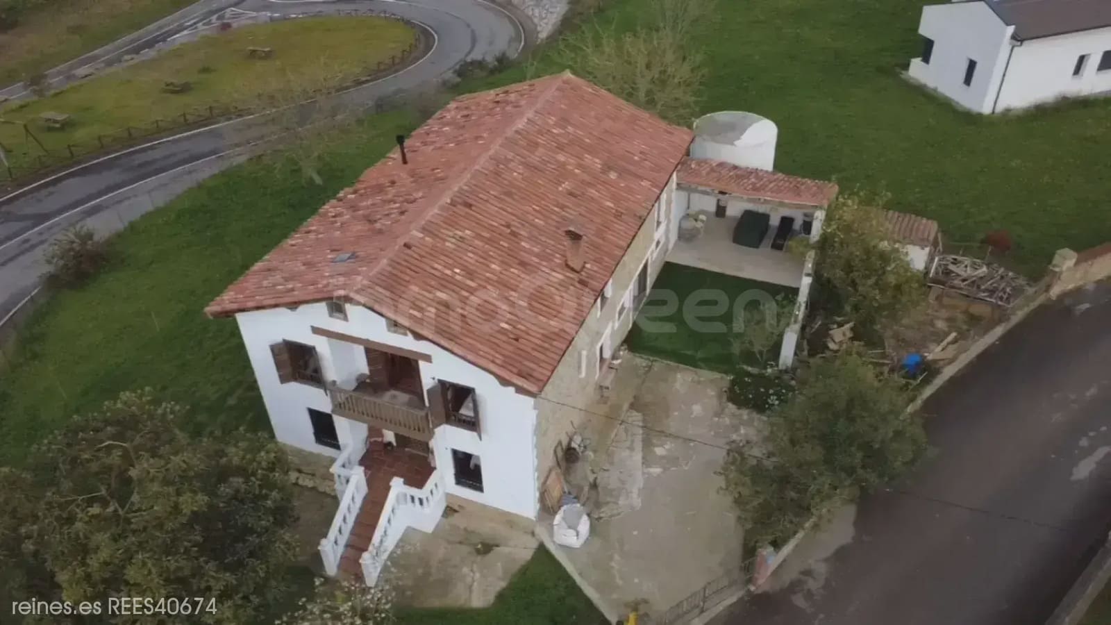 6 bedroom Finca/Country House for sale in Alfoz de Lloredo with garage - € 599,000 (Ref: 9828033)