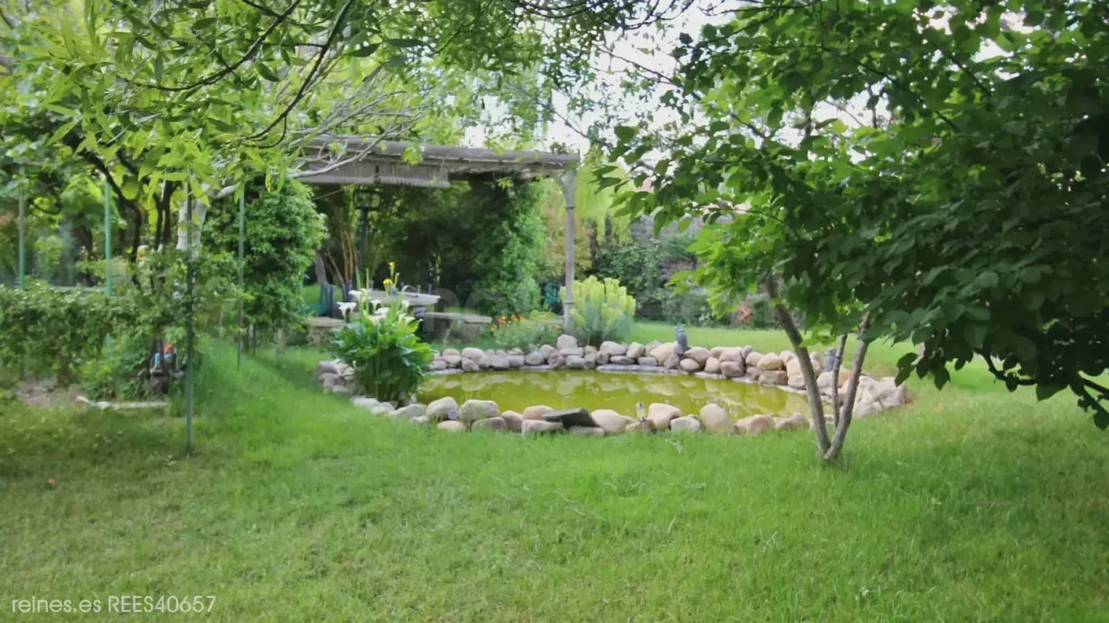 4 soveværelse Finca/Landehus til salg i Alcorcon med garage - € 1.090.000 (Ref: 9830505)