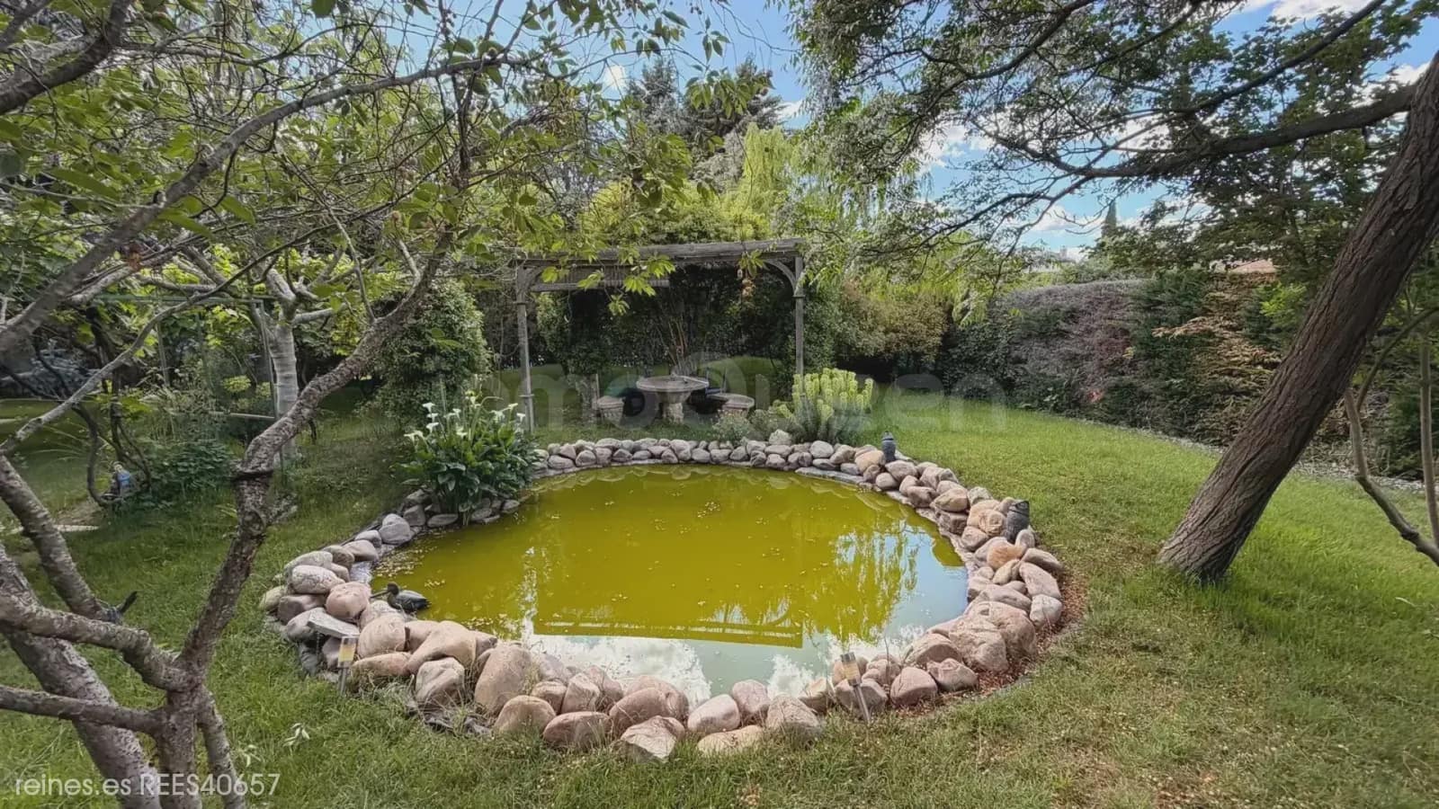 4 soveværelse Finca/Landehus til salg i Alcorcon med garage - € 1.090.000 (Ref: 9830505)