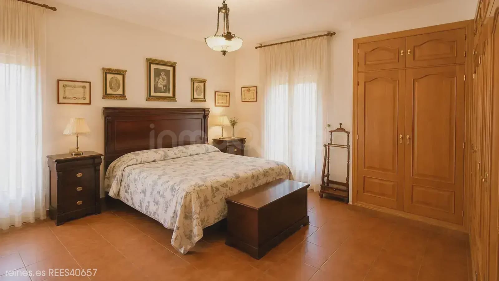 4 bedroom Finca/Country House for sale in Alcorcon with garage - € 1,090,000 (Ref: 9830505)