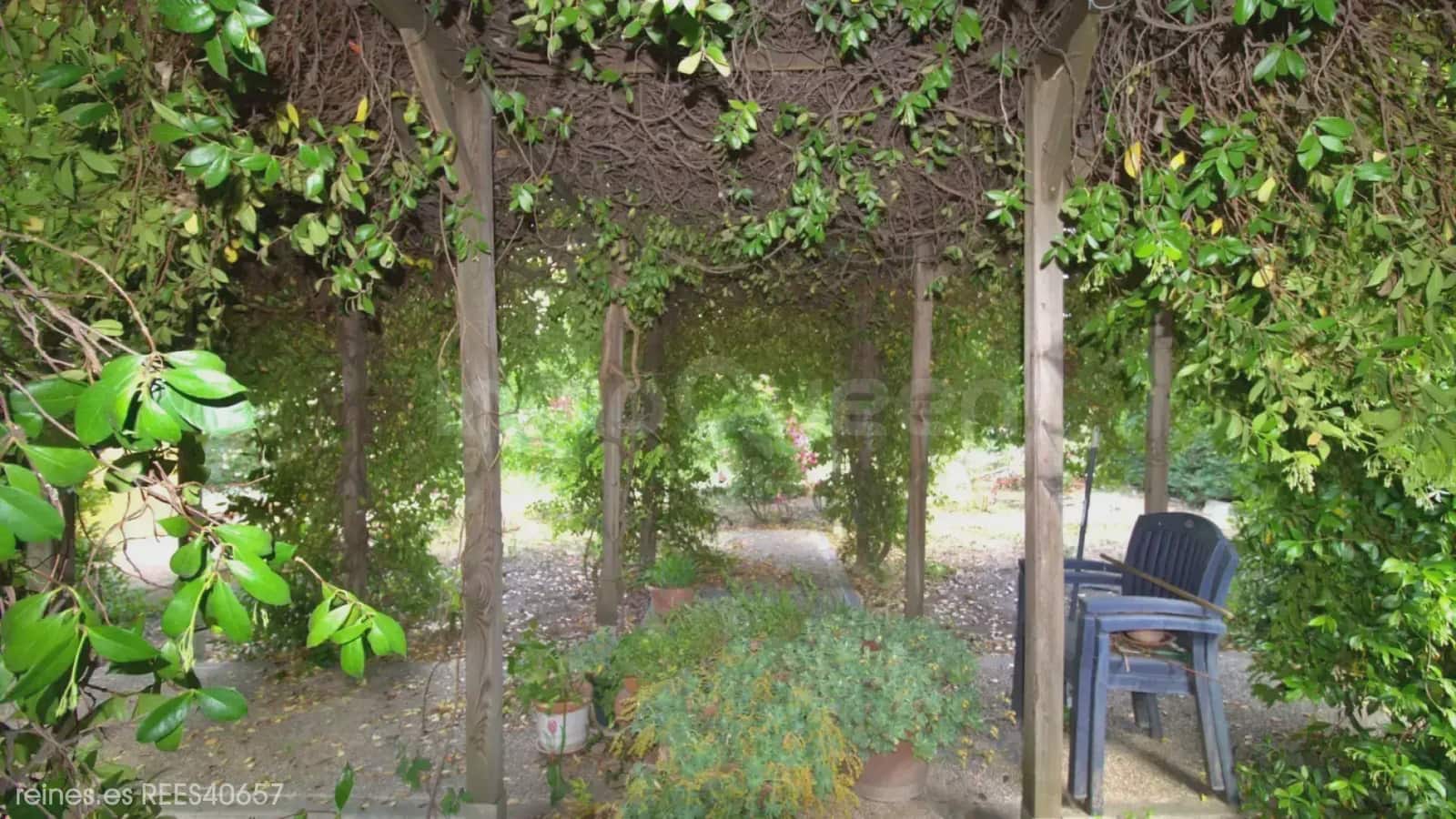 4 bedroom Finca/Country House for sale in Alcorcon with garage - € 1,090,000 (Ref: 9830505)