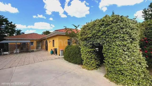 4 sovrum Finca/Hus på landet till salu i Alcorcón med garage - 1 090 000 € (Ref: 9830505)