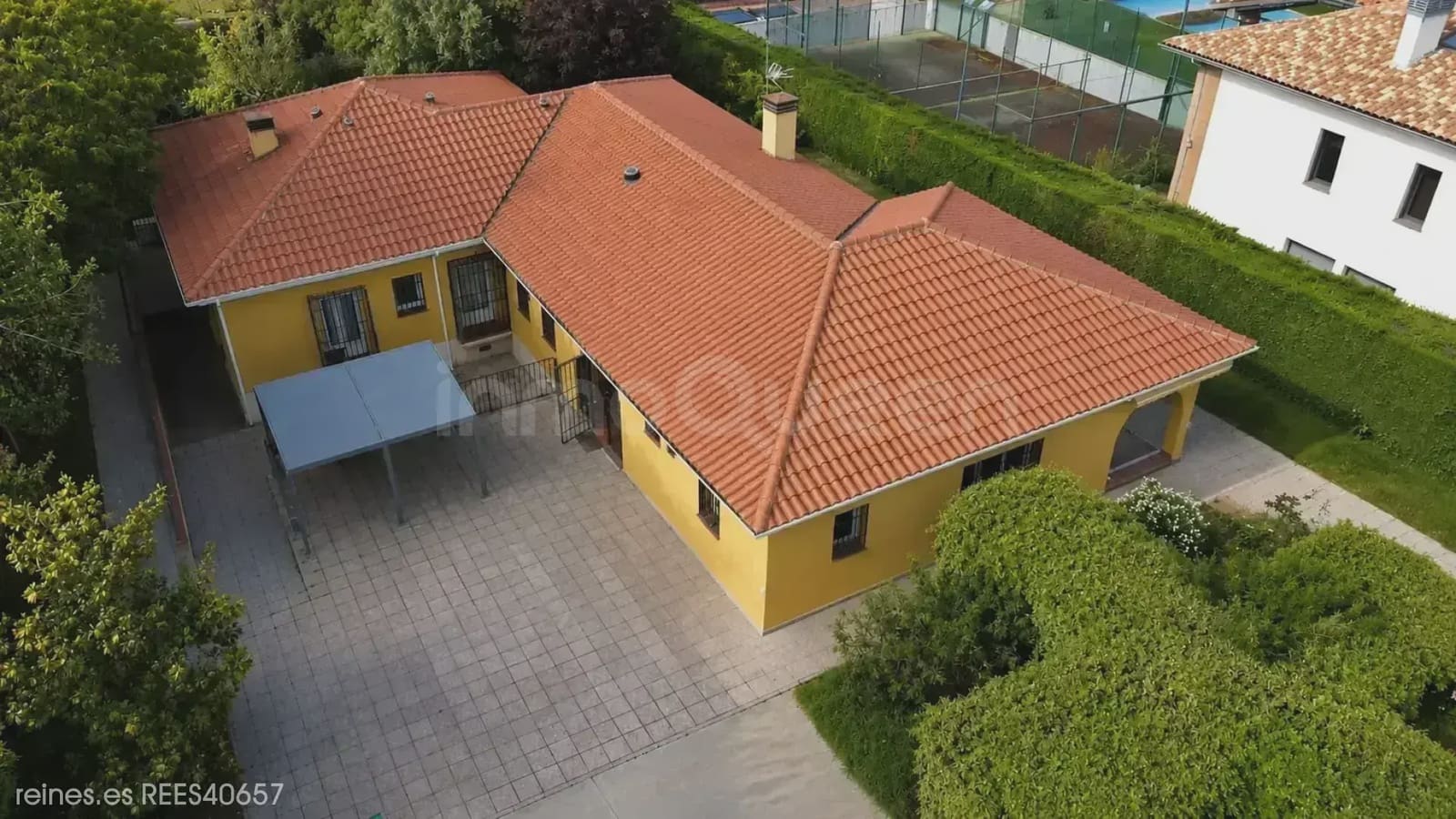 4 bedroom Finca/Country House for sale in Villaviciosa de Odon with garage - € 1,090,000 (Ref: 9830505)