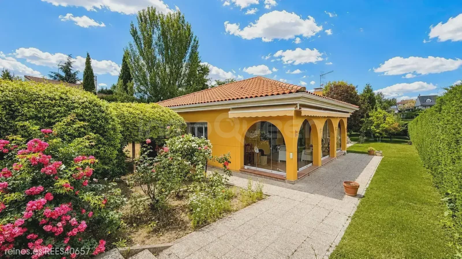 4 bedroom Finca/Country House for sale in Villaviciosa de Odon with garage - € 1,090,000 (Ref: 9830505)