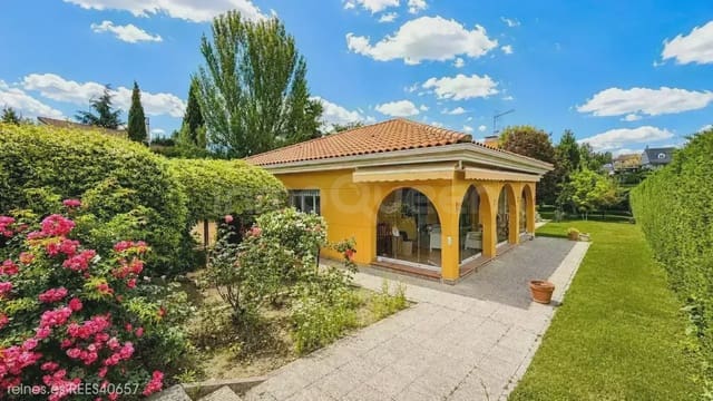 Finca/Casa Rural de 4 habitaciones en Villaviciosa de Odón en venta con garaje - 1.090.000 € (Ref: 9830505)