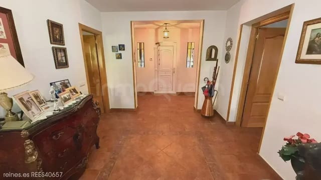 4 bedroom Finca/Country House for sale in Villaviciosa de Odón with garage - € 1,090,000 (Ref: 9830505)