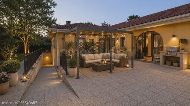 4 bedroom Finca/Country House for sale in Villaviciosa de Odón with garage - € 1,090,000 (Ref: 9830505)