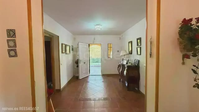 4 soveværelse Finca/Landehus til salg i Villaviciosa de Odón med garage - € 995.000 (Ref: 9830505)