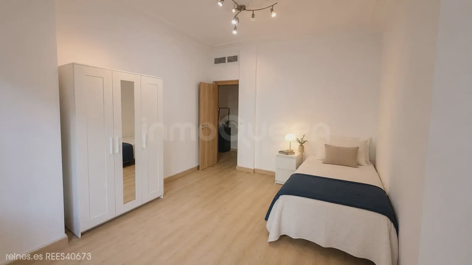 4 bedroom Flat for rent in Zaragoza city - € 1,800 (Ref: 9841058)