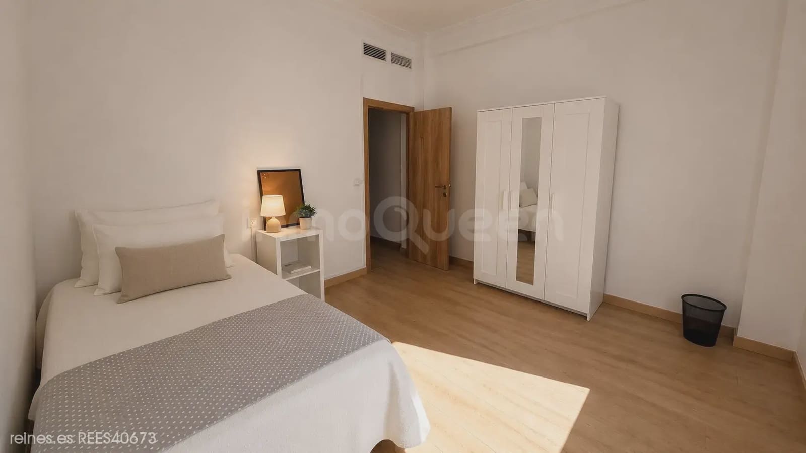 4 bedroom Flat for rent in Zaragoza city - € 1,800 (Ref: 9841058)