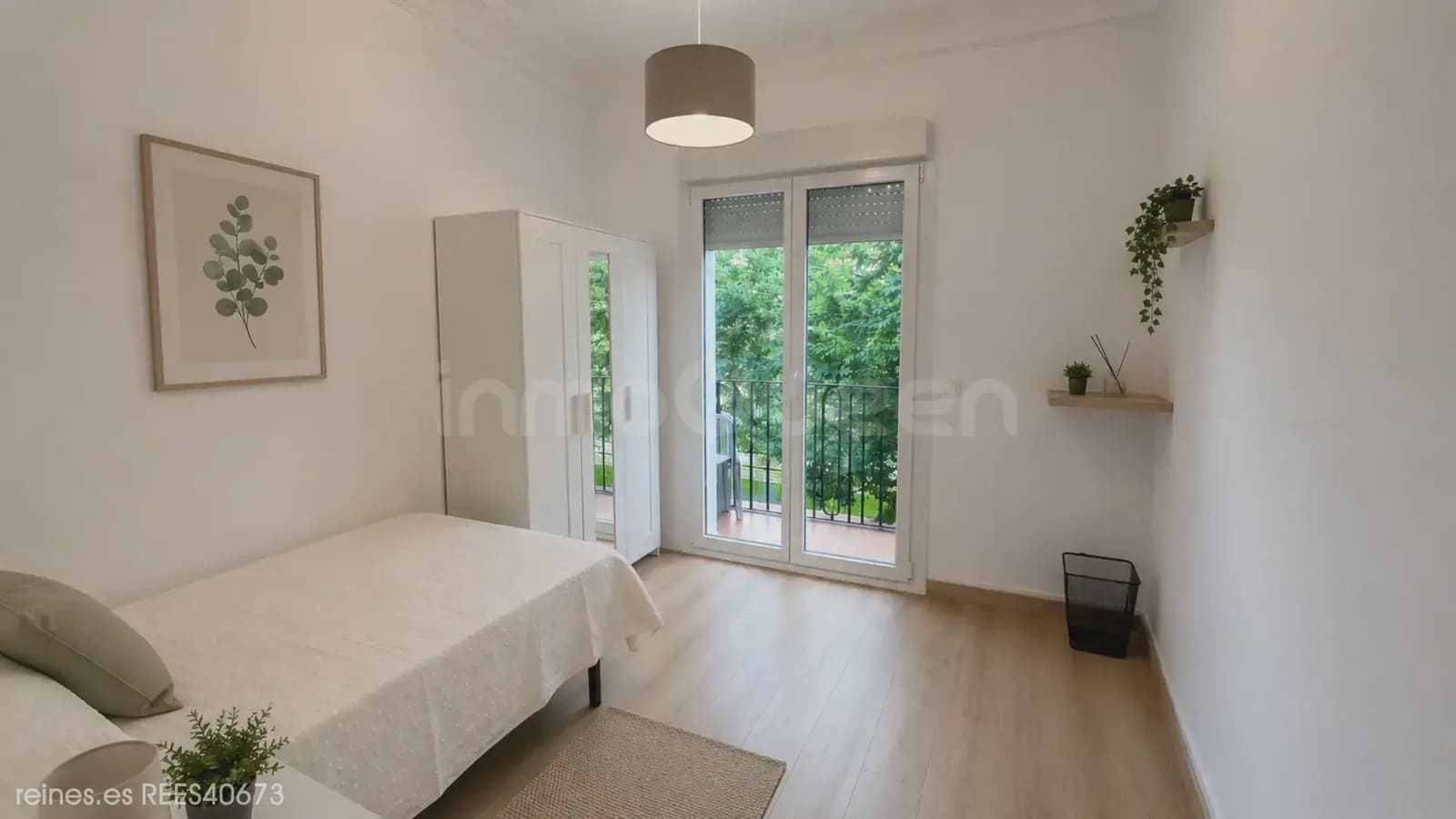 4 bedroom Flat for rent in Zaragoza city - € 1,800 (Ref: 9841058)