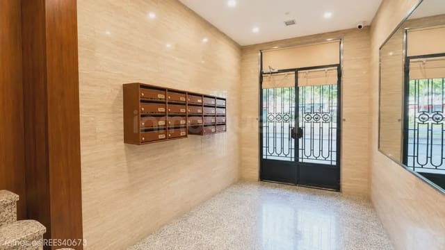 4 bedroom Flat for rent in Zaragoza city - € 1,800 (Ref: 9841058)