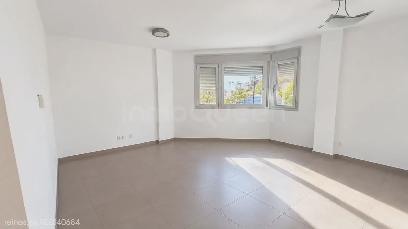 2 bedroom Flat for sale in Villanueva de Gallego - € 185,000 (Ref: 9841430)