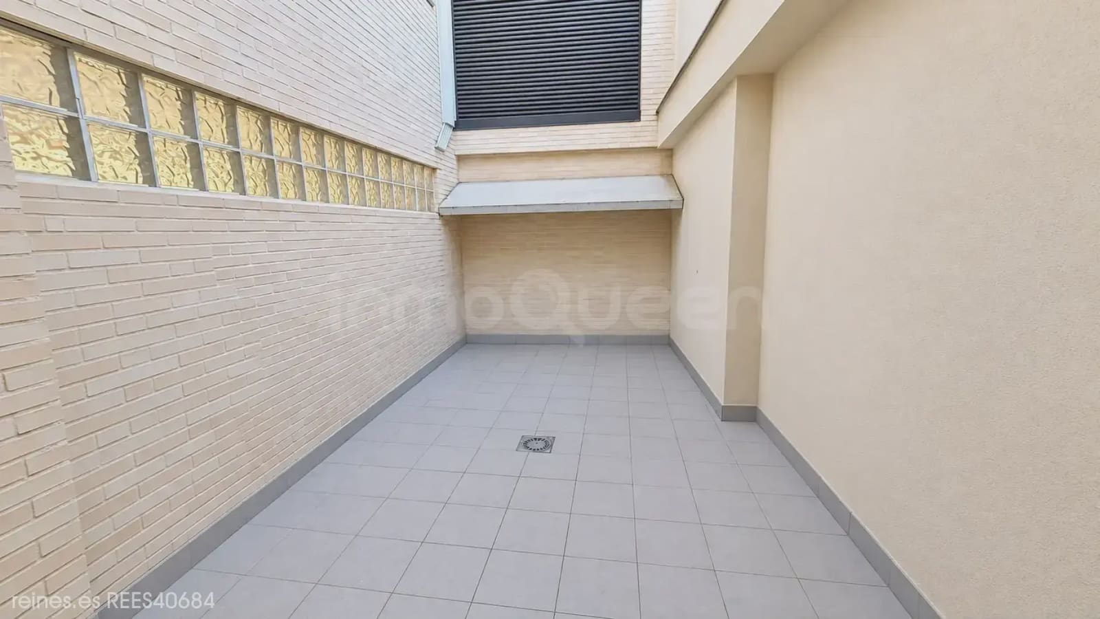 2 bedroom Flat for sale in Villanueva de Gallego - € 185,000 (Ref: 9841430)