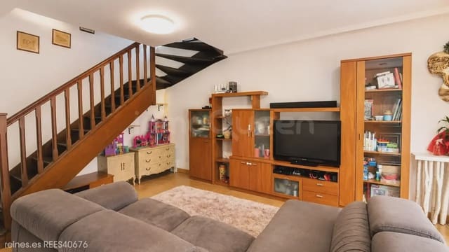 3 bedroom Semi-detached Villa for sale in Parbayón, Piélagos with garage - € 259,000 (Ref: 9867939)