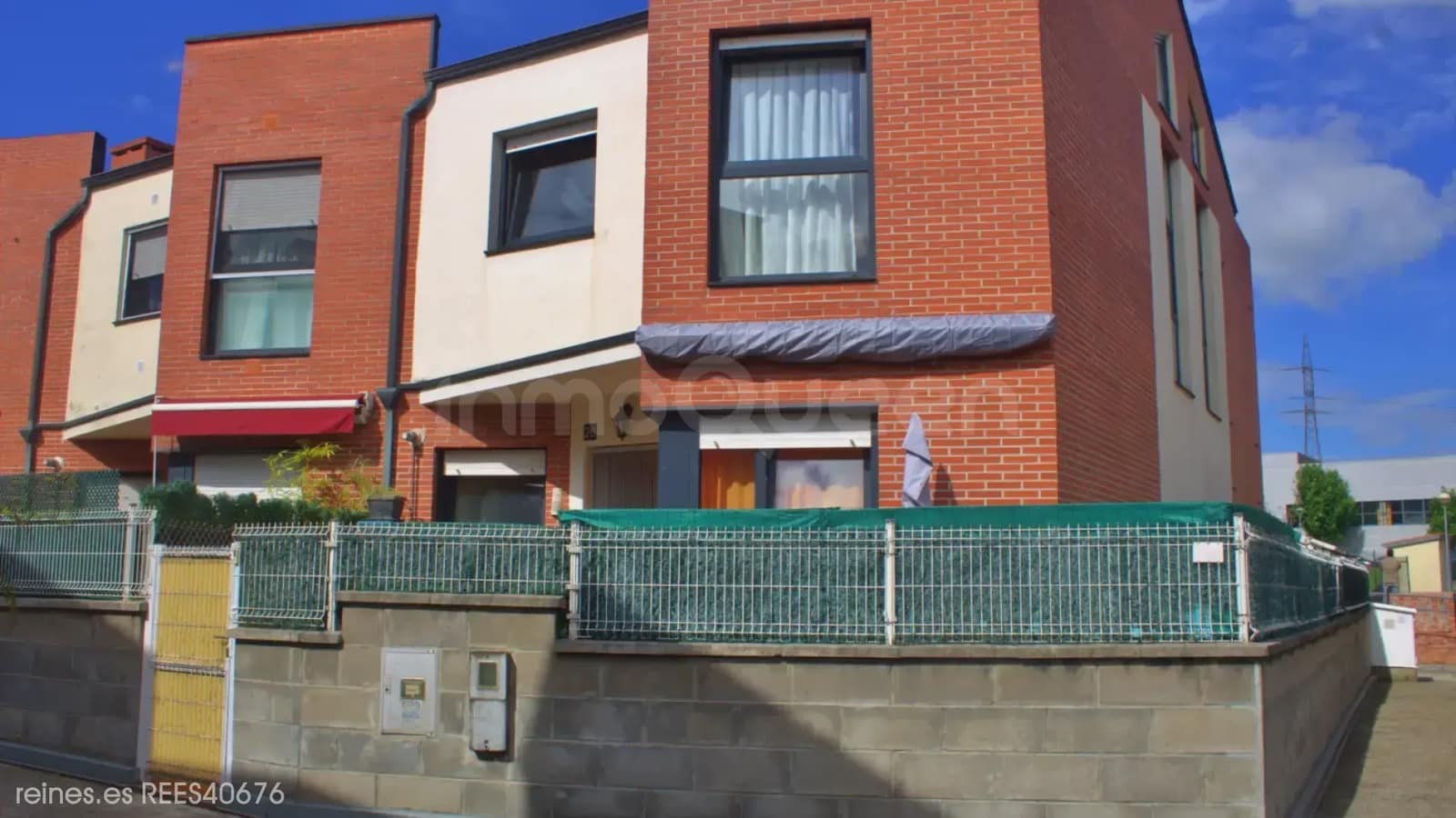 3 bedroom Semi-detached Villa for sale in Parbayon with garage - € 259,000 (Ref: 9867939)