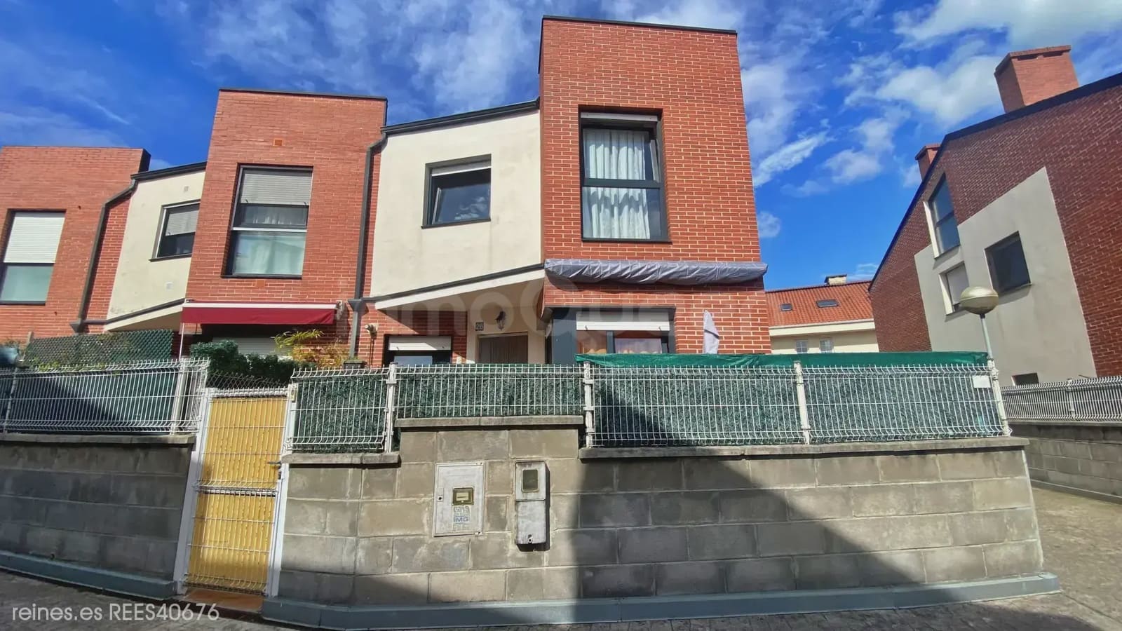 3 bedroom Semi-detached Villa for sale in Parbayon with garage - € 259,000 (Ref: 9867939)