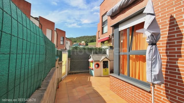 3 bedroom Semi-detached Villa for sale in Parbayón, Piélagos with garage - € 259,000 (Ref: 9867939)