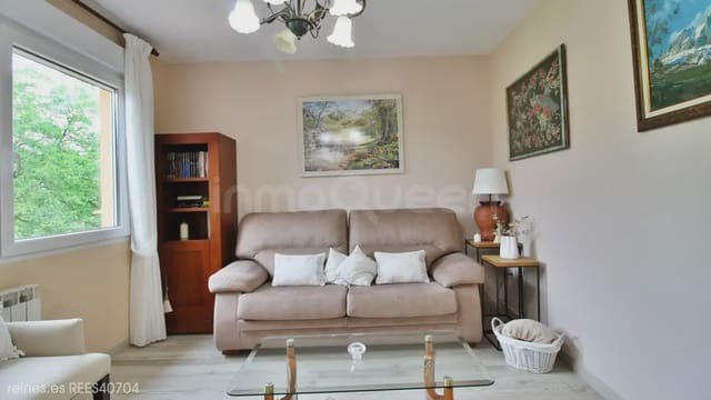 3 slaapkamer Halfvrijstaande villa te koop in Penagos - € 345.000 (Ref: 9869666)