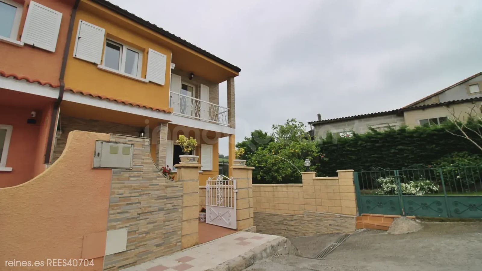 3 slaapkamer Halfvrijstaande villa te koop in Penagos - € 345.000 (Ref: 9869666)