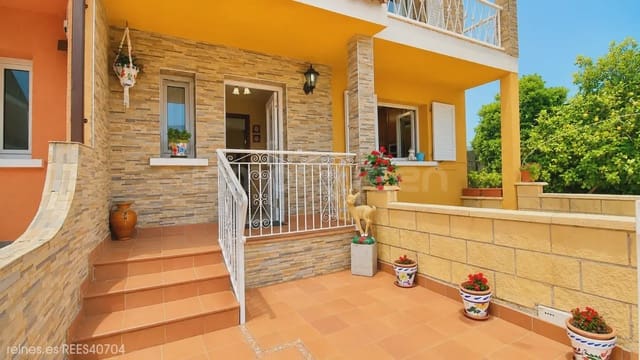 Pareado de 4 habitaciones en Penagos en venta con garaje - 345.000 € (Ref: 9869666)