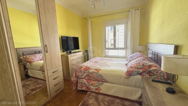 3 bedroom Flat for sale in Torrelavega - € 149,000 (Ref: 9870358)
