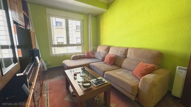 3 bedroom Flat for sale in Torrelavega - € 149,000 (Ref: 9870358)