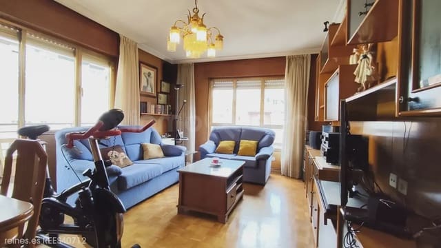 Piso de 3 habitaciones en Mieres en venta con garaje - 149.900 € (Ref: 9875395)