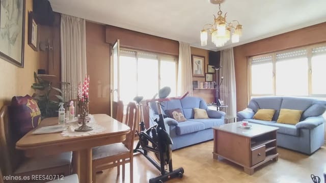 Piso de 3 habitaciones en Mieres en venta con garaje - 149.900 € (Ref: 9875395)