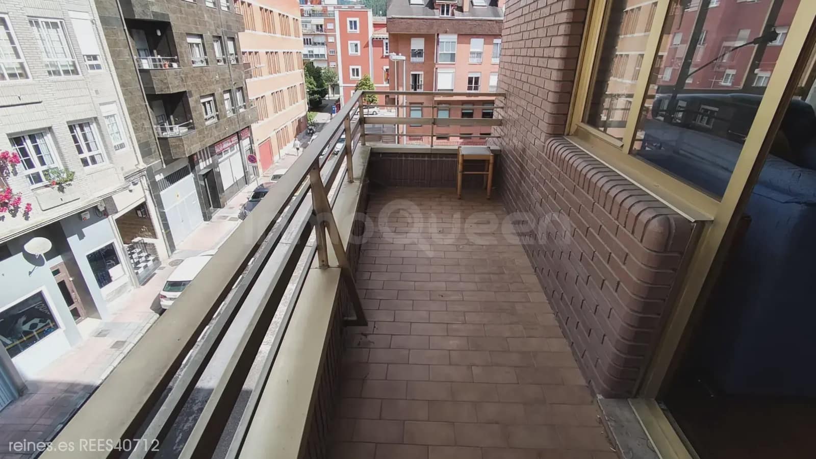 Piso de 3 habitaciones en Mieres en venta con garaje - 149.900 € (Ref: 9875395)