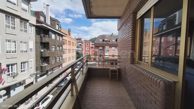 Piso de 3 habitaciones en Mieres en venta con garaje - 149.900 € (Ref: 9875395)