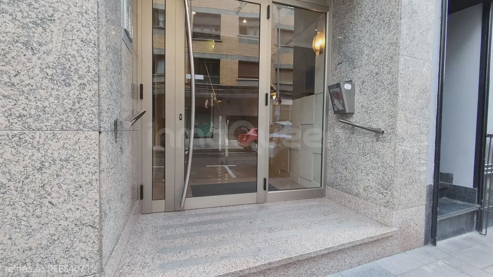 Piso de 3 habitaciones en Mieres en venta con garaje - 149.900 € (Ref: 9875395)