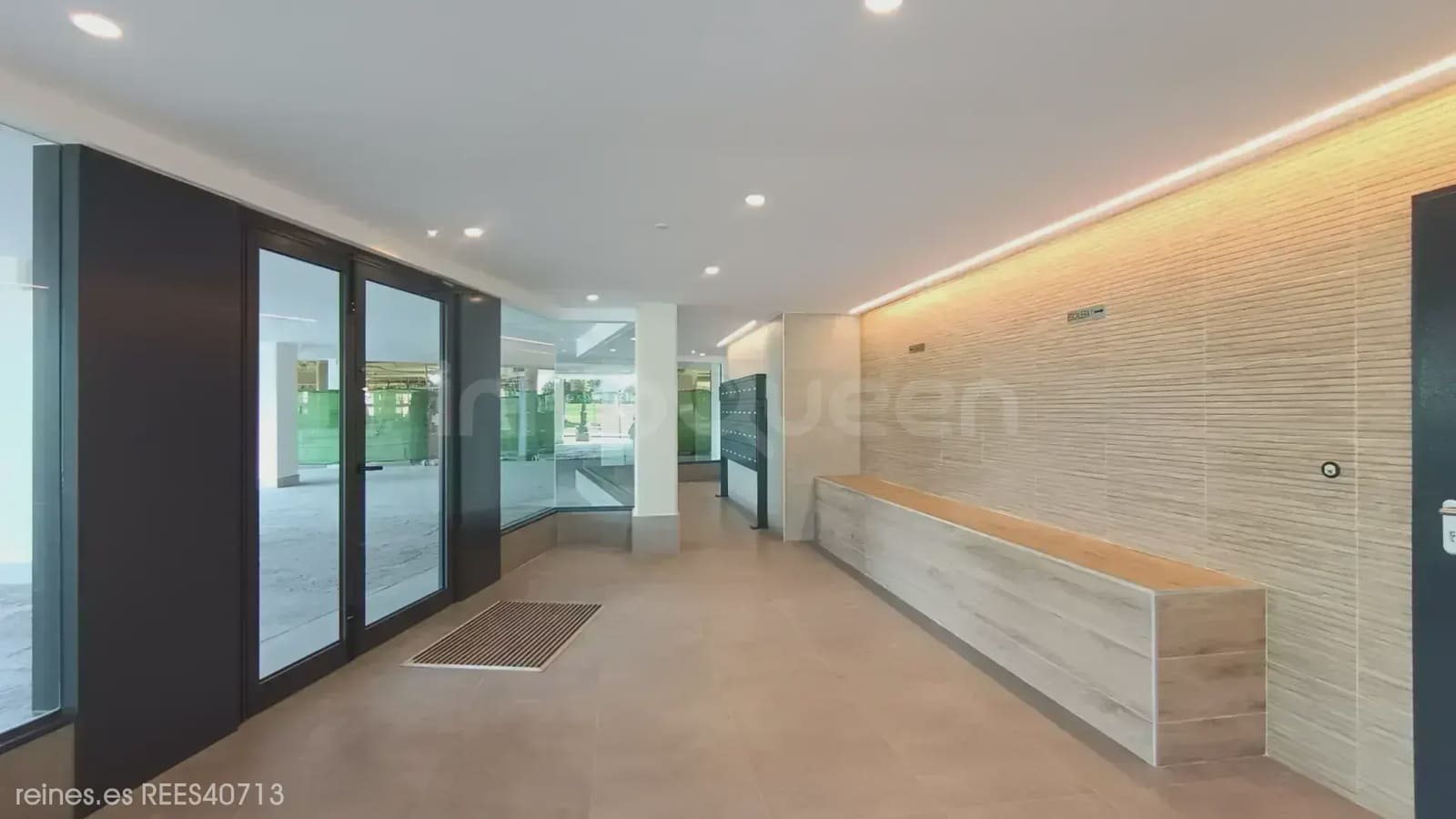 2 slaapkamer Flat te huur in Oviedo met garage - € 1.100 (Ref: 9879893)