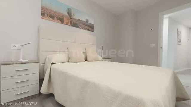 2 slaapkamer Flat te huur in Centro Urbano, Oviedo met garage - € 1.100 (Ref: 9879893)