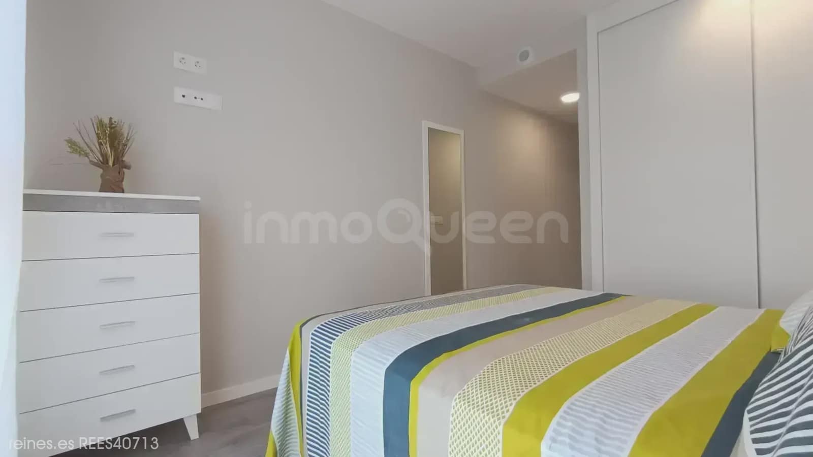 2 slaapkamer Flat te huur in Oviedo met garage - € 1.100 (Ref: 9879893)